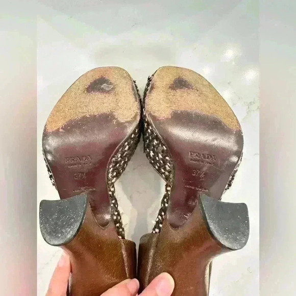 🔥🔥Prada Italian-Crafted Brown Tweed & Leather D'Orsay Heels Ladies Size 37.5 - Picture 3 of 9